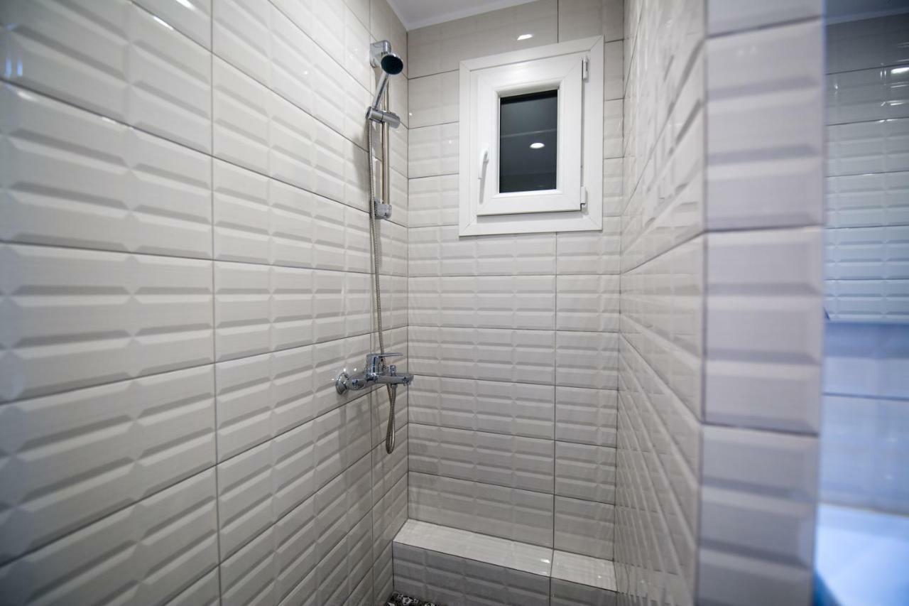 White Lux Apartment For 2 Vipgreece أثينا المظهر الخارجي الصورة