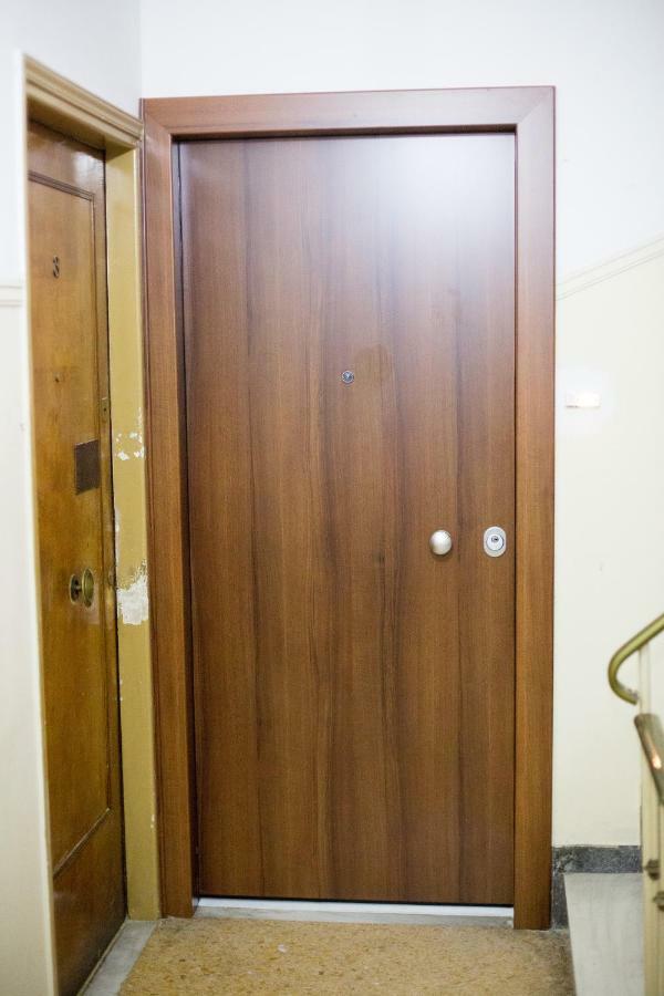 White Lux Apartment For 2 Vipgreece أثينا المظهر الخارجي الصورة